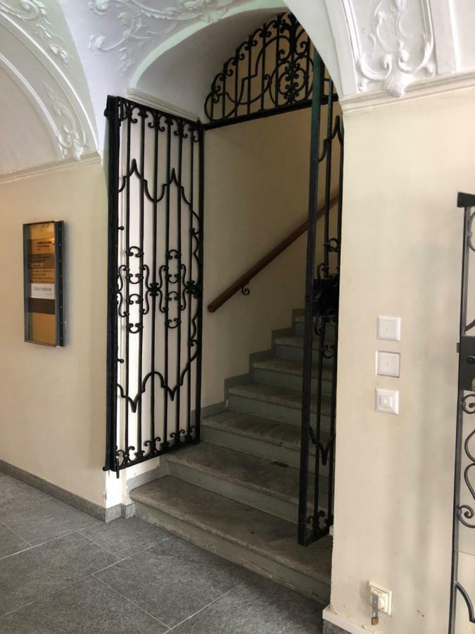 Bellinzona Piazza Collegiata Apartment Bagian luar foto